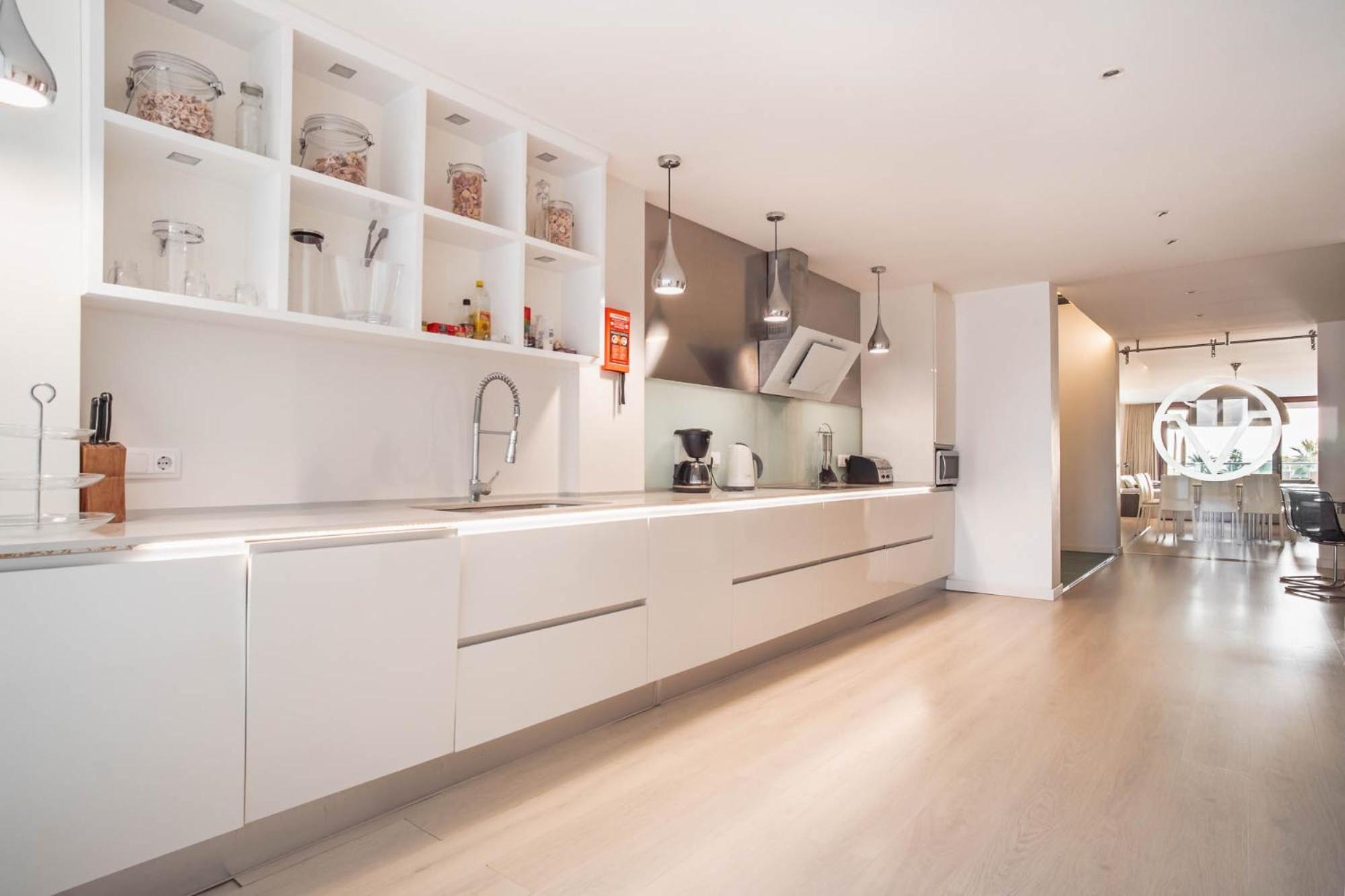 Luxury Sea View Apartment In Puerto De Alcudia Exteriör bild