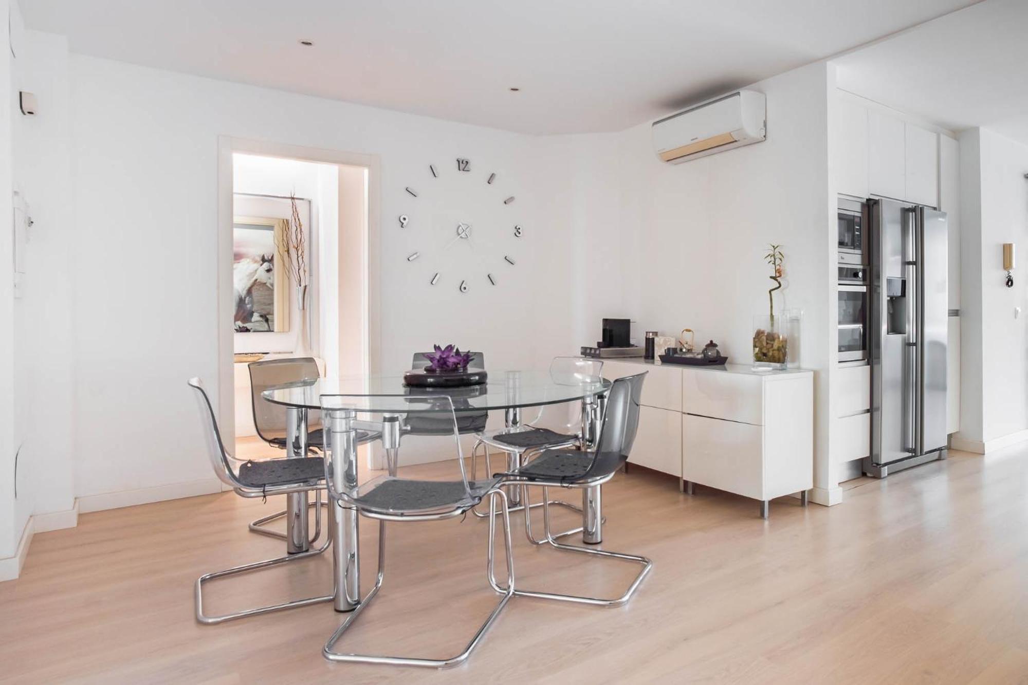 Luxury Sea View Apartment In Puerto De Alcudia Exteriör bild